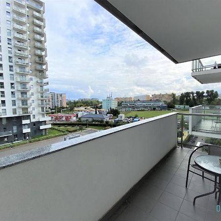 Milky Apartment With Balcony - 3 Km To Baltic Sea Gdańsk Extérieur photo