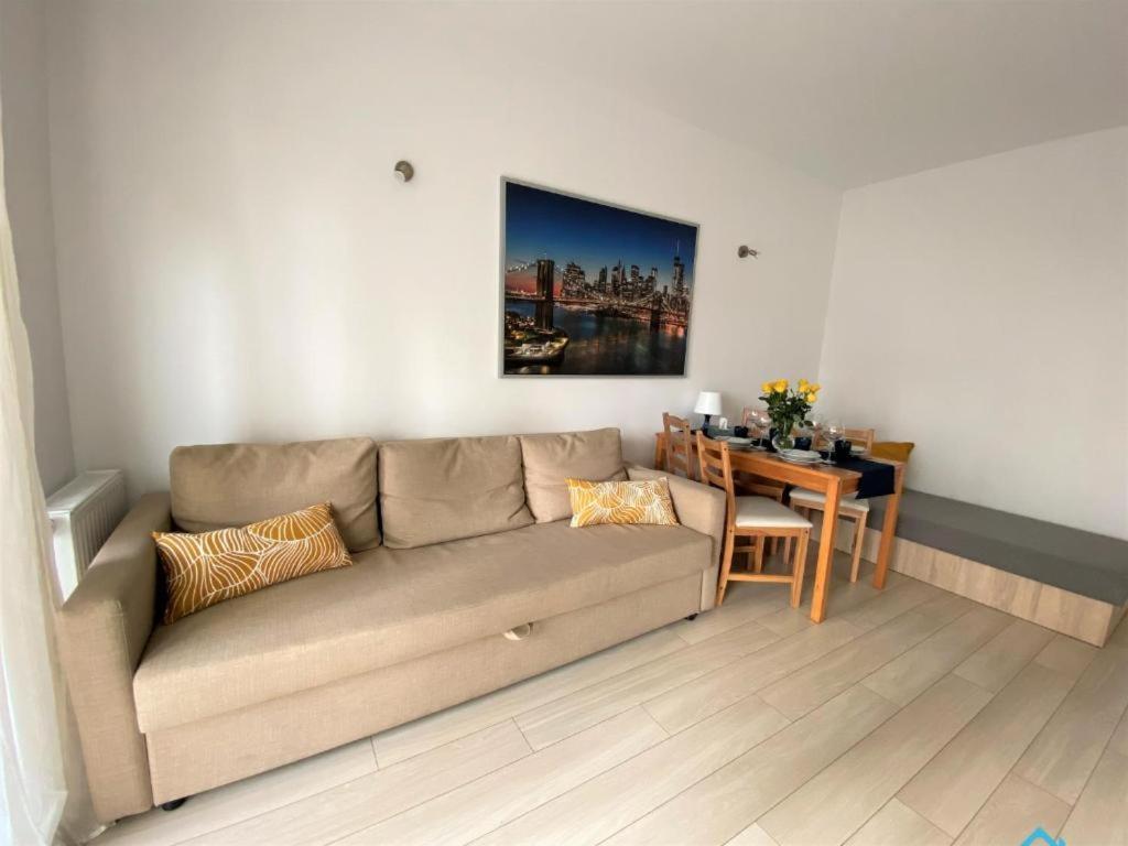 Milky Apartment With Balcony - 3 Km To Baltic Sea Gdańsk Extérieur photo